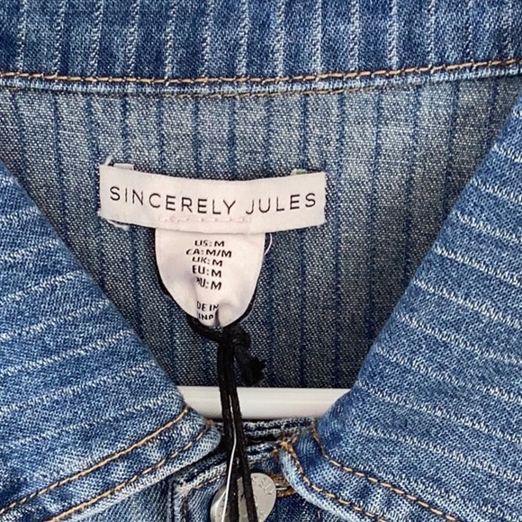 Sincerely Jules NWT WOMENS Washed  Blue Denim Jacket Medium - Picture 5 of 8